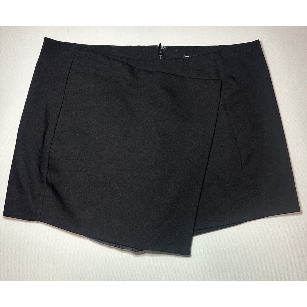 Express Women’s Black Mini Skort Size 4 Nice Quality Fabric Free People Style